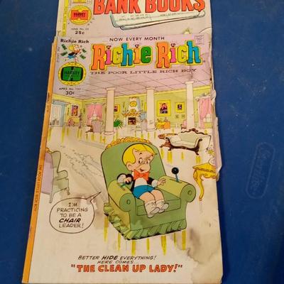 LOT 183 TWO OLD RICHIE RICH COMIC BOOKS