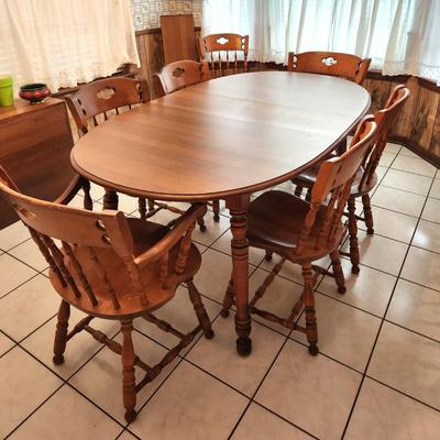 Lot #87 Vintage Colonial Style Dining Table and Chairs - 1970's