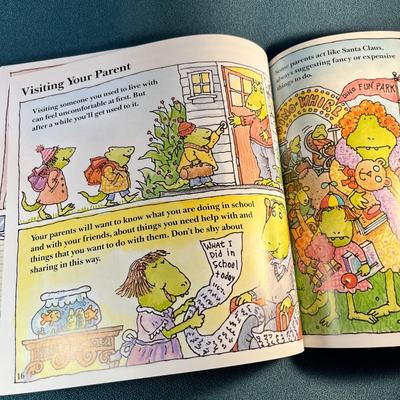 "DINOSAURS DIVORCE: A GUIDE FOR CHANGING FAMILIES" CHILDREN'S BOOK