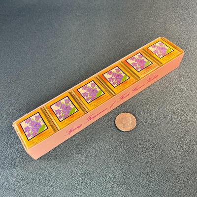 VIOLET SCENTED BATH CUBES MADE IN ENGLAND NEW IN BOX SET OF 6