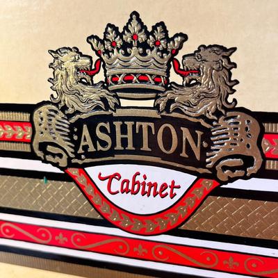 WOOD CIGAR BOX FROM DOMINICAN REPUBLIC BRASS CLASP