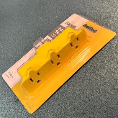 "POWER TAP" ELECTRIC POWER PLUG  TURNS ONE PLUG INTO THREE  OUTDOOR RATED