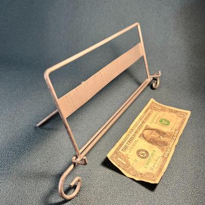 METAL COOKBOOK OR PICTURE EASEL