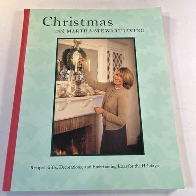 "CHRISTMAS WITH MARTHA STEWART LIVING" BOOK 