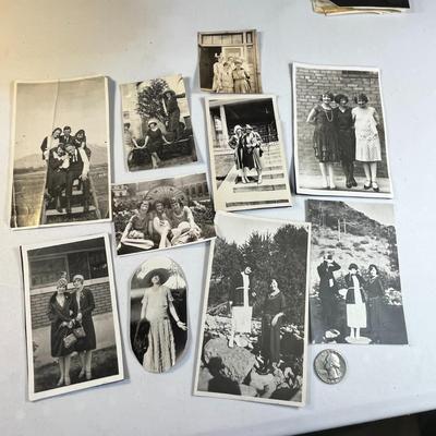 GROUP OF 10 PHOTOS OF 1920's PRETTY GIRLS IN FASHIONABLE OUTFITS