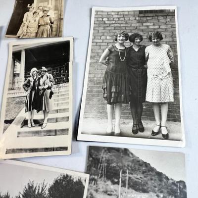 GROUP OF 10 PHOTOS OF 1920's PRETTY GIRLS IN FASHIONABLE OUTFITS