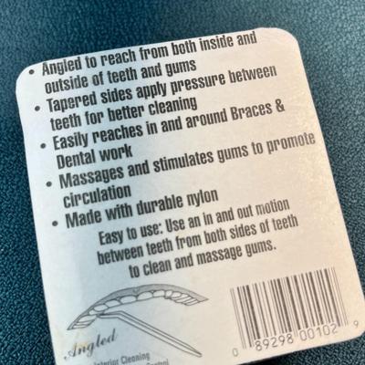 UNOPENED PACKAGE OF DENTAL PICKS