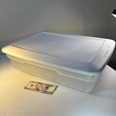 STERILITE WHITE LIDDED 28 QT. BIN