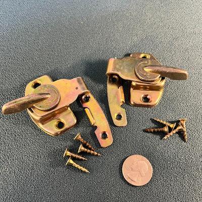 PAIR OF UNDER TABLE CLASPS/SNUGGER DEVICES KEEPS SECTIONS TOGETHER