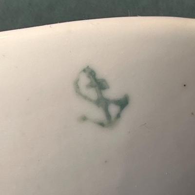 WHITE CERAMIC MORTAR & PESTLE