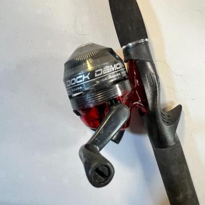 ZEBCO "DOCK DEMON" SHORTIE FISHING POLES X2  TAKE YOUR GRANDKIDS FISHING!