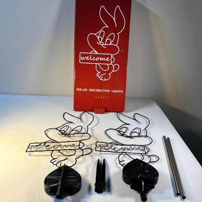 NEW IN PACKAGE 2 SOLAR RABBIT WELCOME LAWN SIGNS