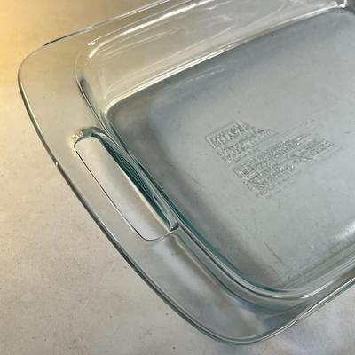 PYREX CLEAR 9" x 13" BAKING DISH WITH HANDLES