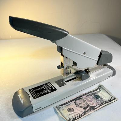 SWINGLINE HEAVY DUTY STAPLER TAKES STAPLES UP TO 3/4", CAN STAPLE 160 SHEETS, ADJUSTABLE DEPTH