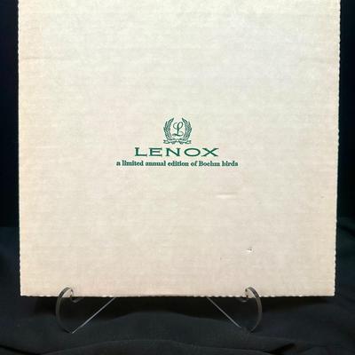 1977 â€œRobinâ€ Lenox Limited Edition from the Boehm Bird Collection
