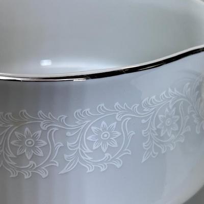 92 pieces Crown Victoria fine China Lovelace