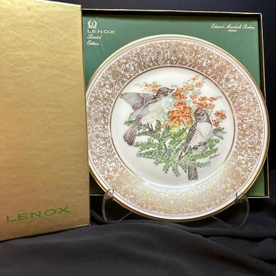1981 â€œEastern Phoebesâ€ Lenox Limited Edition from the Boehm Bird Collection