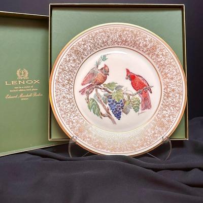 1976 â€œCardinal Lenox Limited Edition from the Boehm Bird Collection