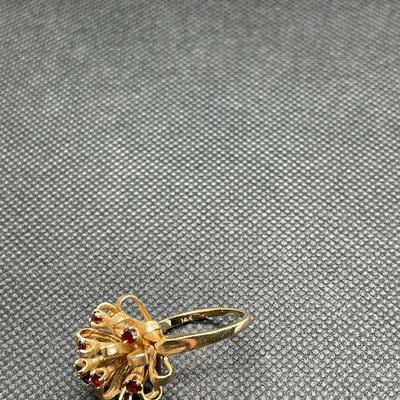 14k Gold ring with Garnet stones - Sz 7