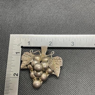 Vintage Taxco Mexico .925 Sterling Silver Brooch Pin Cluster Of Grapes