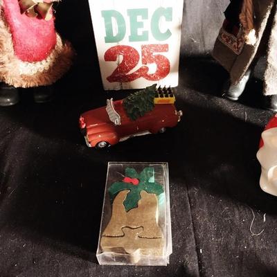 CHRISTMAS AND SANTA FIGURINES-