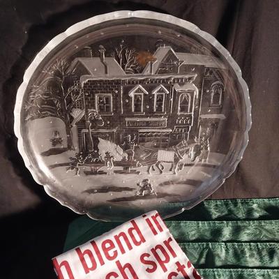 LEFTON HOLIDAY BEAR COOKIE JAR-GLASS PLATTER-KITCHEN TOWEL