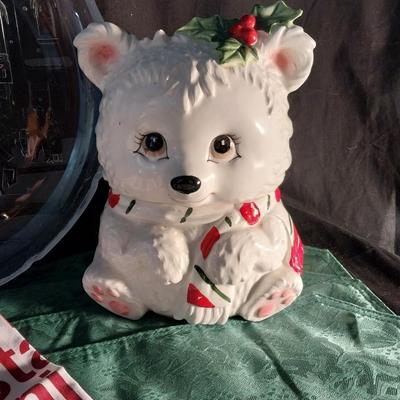 LEFTON HOLIDAY BEAR COOKIE JAR-GLASS PLATTER-KITCHEN TOWEL
