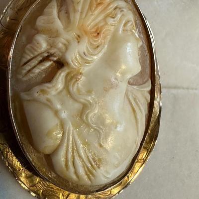 Vintage 10kt Gold Cameo Pendant-Brooch