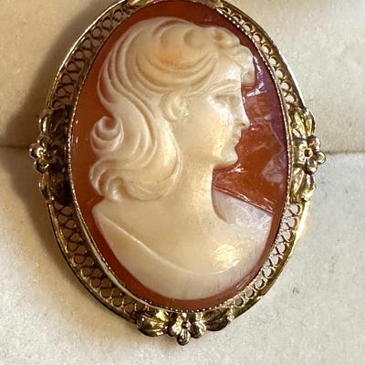 14kt Gold Vintage Cameo Pendant-Brooch