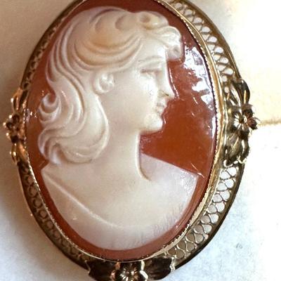 14kt Gold Vintage Cameo Pendant-Brooch
