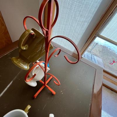 Vintage coffee mugs & stand