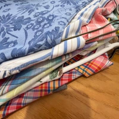 Lot 4 of tops