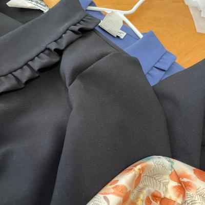 Lot 5 of Women's tops