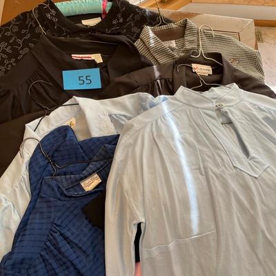 Lot 11 Women's tops