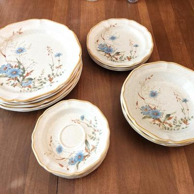 Lot #95 MIKASA "Blue Daisies" Dinnerware