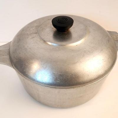 Lot #100  Magnalite Covered Pot - 5 quart