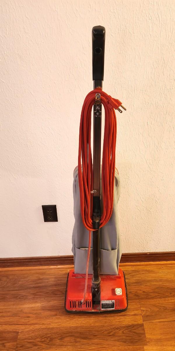 Lot 113 ORECK XL Commercial 9300 Vacuum Cleaner works