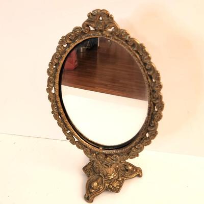 Lot #124  Vintage Standing Dresser/Vanity Mirror