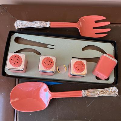 Very cool 50s plastic serving items NIB