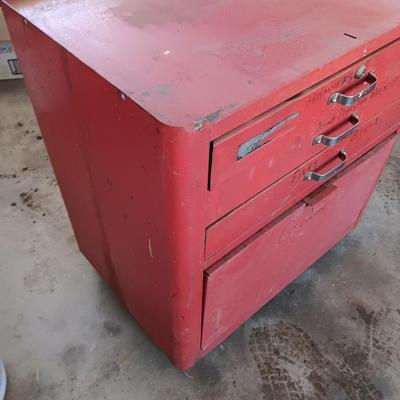 Three drawer Tool chest with under storage