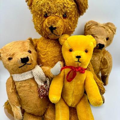 Lot of 4 Vintage â€˜Shades of Orangeâ€ Handmade Bears