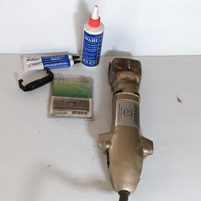 Stewart variable control livestock / animal sheers