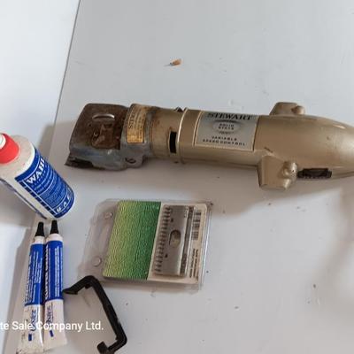 Stewart variable control livestock / animal sheers