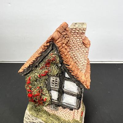 David White Spinners  Cottage