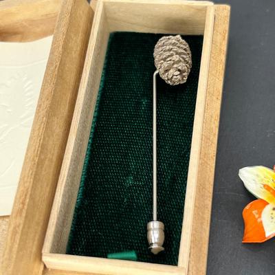 Stick pins and tie pins