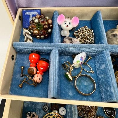 Costume jewelry and Vintage box