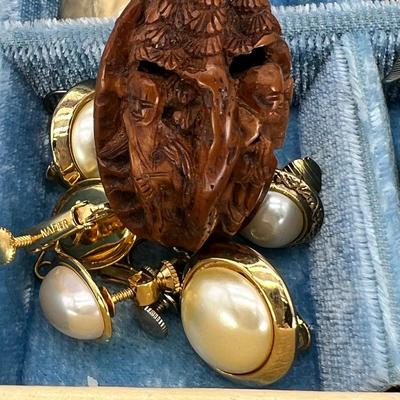 Costume jewelry and Vintage box