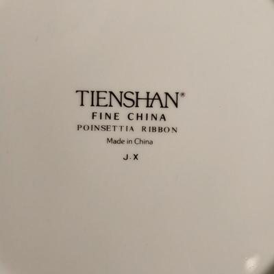 NEW TIENSHAN FINE CHINA SERVICE FOR FOUR "POINSETTIA & RIBBONS"