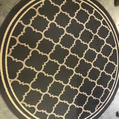 700 Safavieh Round Outdoor Rug