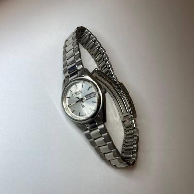 Ladies Seiko Quartz Watch